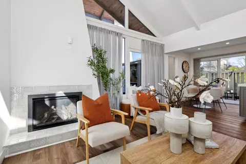 Living - 17 Cassandra Way, Mountain View, CA 94043 photo 3 of 3