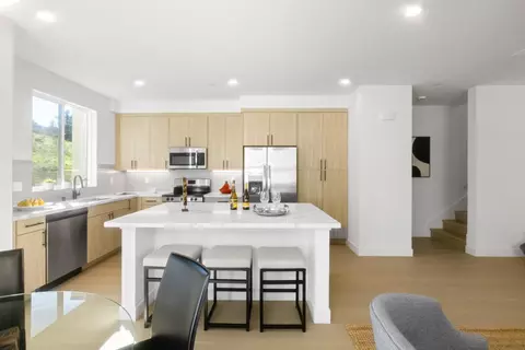 Kitchen - 837 Fassler 837, Pacifica, CA 94044 photo 4 of 5