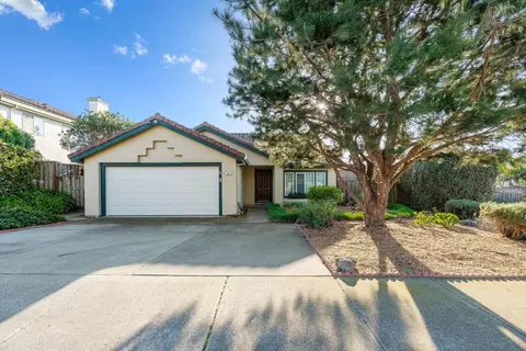 292 Quebrada Del Mar Rd, Marina, CA 93933
