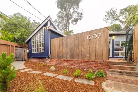 1207 Presidio Blvd, Pacific Grove, CA 93950
