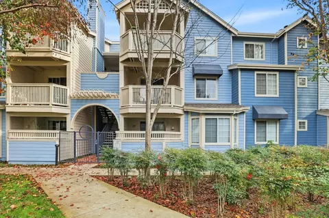 610 Arcadia Ter 202, Sunnyvale, CA 94085