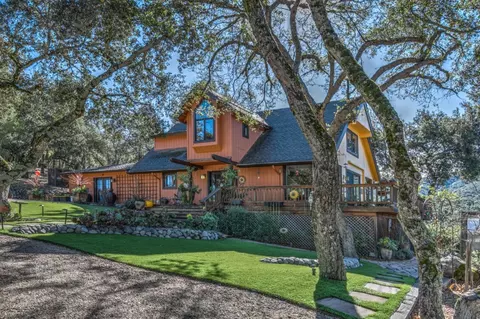 38025 Poppy Tree Ln, Carmel Valley, CA 93924