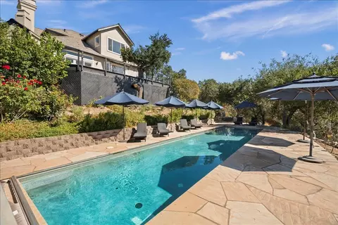 Exterior - 8320 Chantrelle Ct, Gilroy, CA 95020 photo 7 of 20