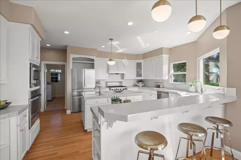 Kitchen - 8320 Chantrelle Ct, Gilroy, CA 95020 photo 3 of 6