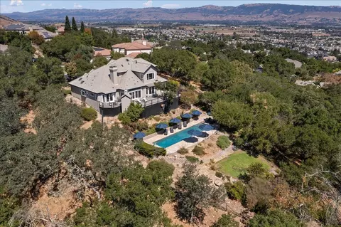 View/Area - 8320 Chantrelle Ct, Gilroy, CA 95020 photo 2 of 7
