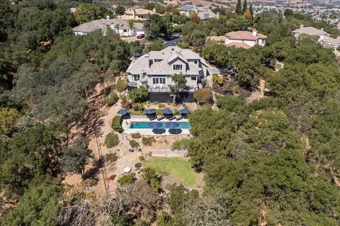 View/Area - 8320 Chantrelle Ct, Gilroy, CA 95020 photo 3 of 7