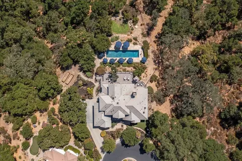View/Area - 8320 Chantrelle Ct, Gilroy, CA 95020 photo 4 of 7