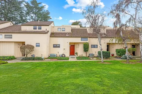 8170 Westwood Dr 22, Gilroy, CA 95020