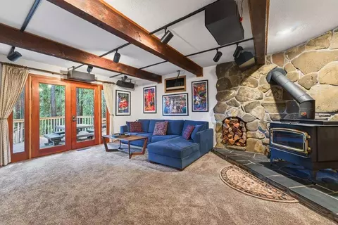 Living - 350 Aurora Rd, Soquel, CA 95073 photo 2 of 2