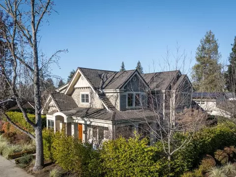 740 Windsor Dr, Menlo Park, CA 94025