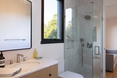 Bath - 71 Este Canada, Carmel, CA 93923 photo 6 of 7