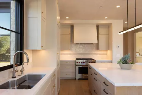 Kitchen - 71 Este Canada, Carmel, CA 93923 photo 3 of 6