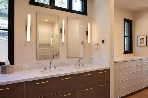 Bath - 71 Este Canada, Carmel, CA 93923 photo 1 of 7