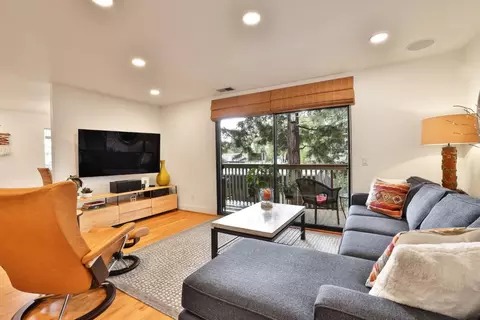 47 Dot Ave D, Campbell, CA 95008