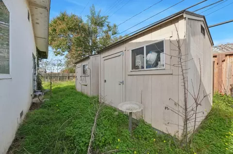 Exterior - 559 E Alvin Dr, Salinas, CA 93906 photo 7 of 9