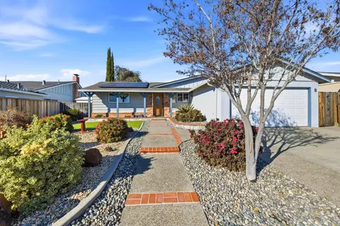 4815 Regents Park Ln, Fremont, CA 94538
