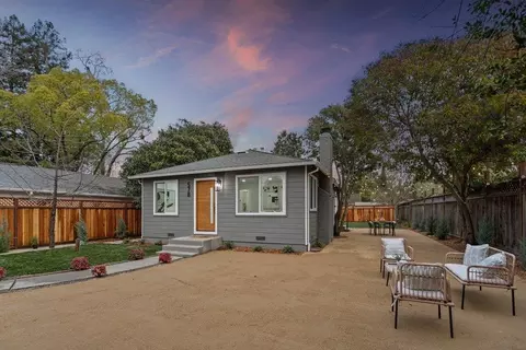 578 Green Manor Ct, Palo Alto, CA 94301