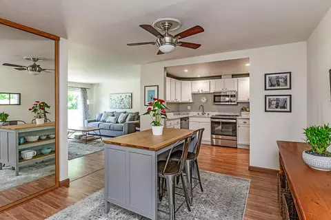 1033 Crestview Dr 308, Mountain View, CA 94040