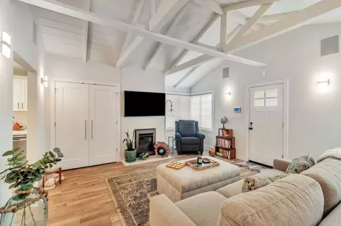 Living - 131 Carmel Ave, Pacifica, CA 94044 photo 3 of 4