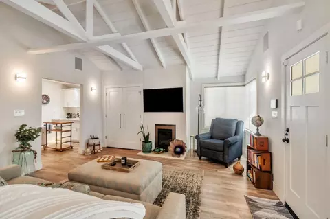 131 Carmel Ave, Pacifica, CA 94044