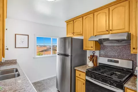 Kitchen - 1783 Kenneth St, Seaside, CA 93955 photo 2 of 2