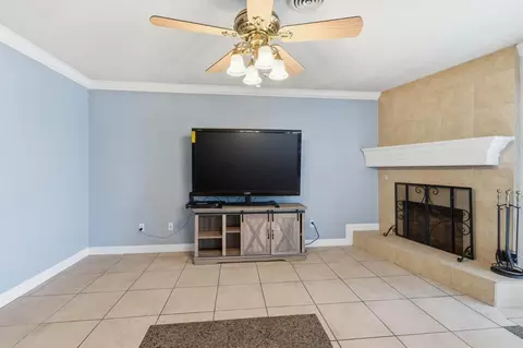 Living - 2425 Meadow Rue Dr, Modesto, CA 95355 photo 4 of 6