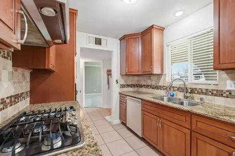 Kitchen - 2425 Meadow Rue Dr, Modesto, CA 95355 photo 2 of 3