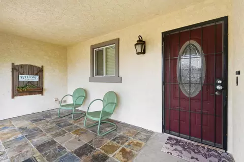 Exterior - 2425 Meadow Rue Dr, Modesto, CA 95355 photo 4 of 10