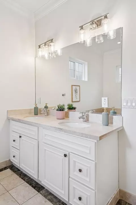 Bath - 257 S Ashton Ave, Millbrae, CA 94030 photo 2 of 6