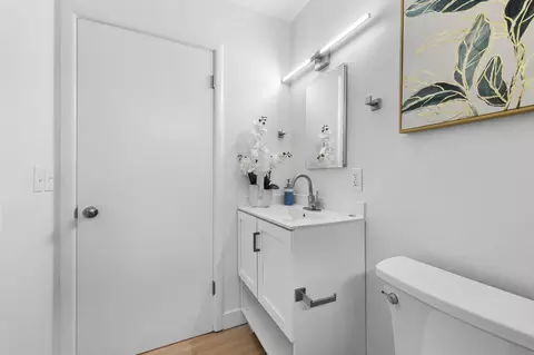 Bath - 80 Watkins Ave, Atherton, CA 94027 photo 2 of 3