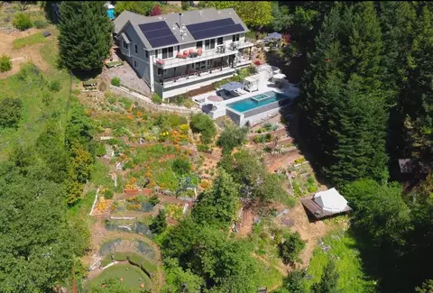 24101 Mountain Charlie Rd, Los Gatos, CA 95033