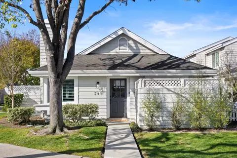 741 Newport Cir, Redwood City, CA 94065