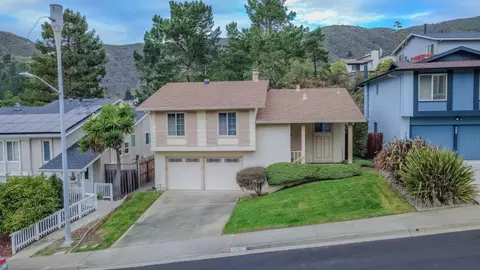 View/Area - 810 Saint Lawrence Dr, Pacifica, CA 94044 photo 1 of 4