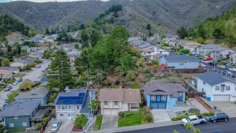 View/Area - 810 Saint Lawrence Dr, Pacifica, CA 94044 photo 2 of 4