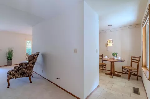 Entry Way - 810 Saint Lawrence Dr, Pacifica, CA 94044 photo 1 of 2
