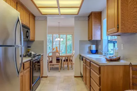 Kitchen - 810 Saint Lawrence Dr, Pacifica, CA 94044 photo 2 of 5