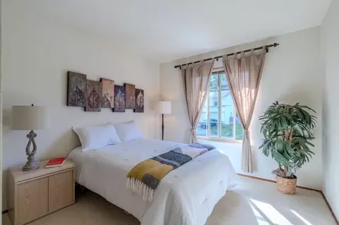 Bedroom - 810 Saint Lawrence Dr, Pacifica, CA 94044 photo 1 of 5
