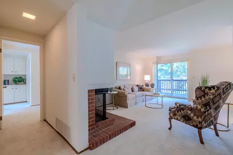 Living - 810 Saint Lawrence Dr, Pacifica, CA 94044 photo 2 of 4
