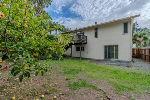Exterior - 810 Saint Lawrence Dr, Pacifica, CA 94044 photo 5 of 6