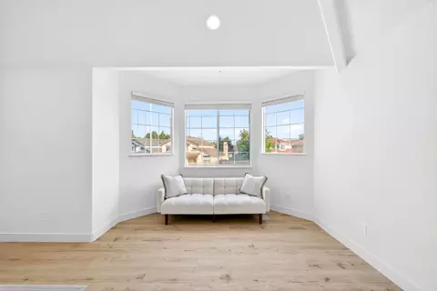 Living - 15 Cheswick Cir, Salinas, CA 93906 photo 7 of 7