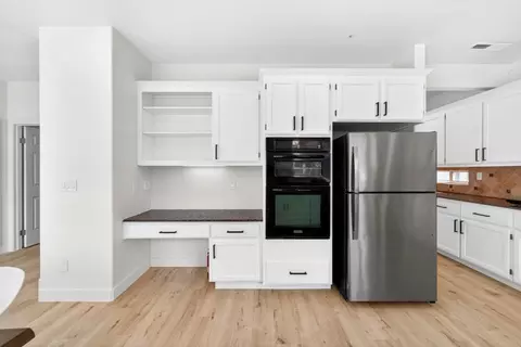 Kitchen - 15 Cheswick Cir, Salinas, CA 93906 photo 6 of 6