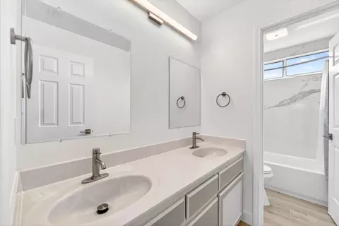 Bath - 15 Cheswick Cir, Salinas, CA 93906 photo 6 of 8