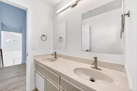 Bath - 15 Cheswick Cir, Salinas, CA 93906 photo 5 of 8