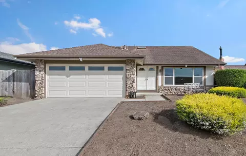 1519 Hawser Ln, Half Moon Bay, CA 94019