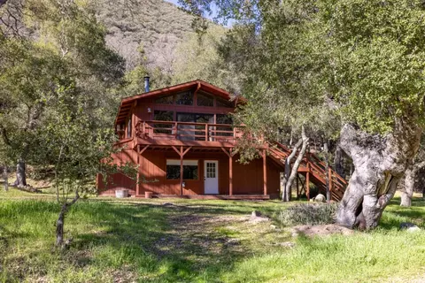 42250 Carmel Valley Rd, Greenfield, CA 93927