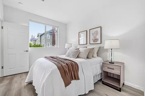 Bedroom - 417 Saint Emilion Ct, Mountain View, CA 94043 photo 5 of 7