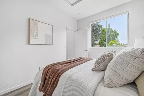 Bedroom - 417 Saint Emilion Ct, Mountain View, CA 94043 photo 7 of 7