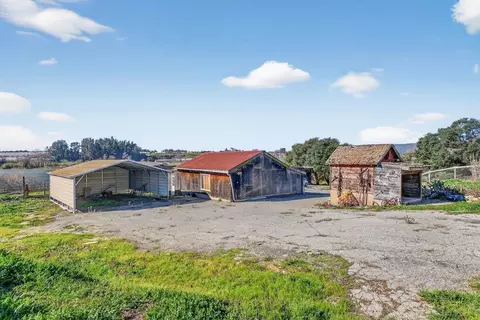 Exterior - 195 Bjur Dr, Watsonville, CA 95076 photo 4 of 7