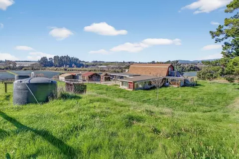 Exterior - 195 Bjur Dr, Watsonville, CA 95076 photo 2 of 7