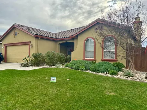 221 Alves Ln, Greenfield, CA 93927